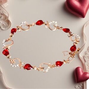 Valentine’s Day Gold Tone Heart Bracelet NEW